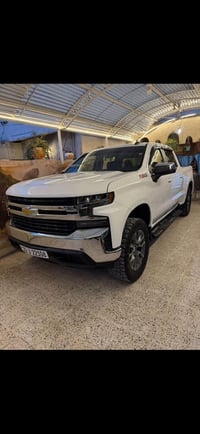 سلفادور موديل 2022 Z71 محرك ٨ سلندر ٥٣٠٠  فول مواصفات عدا الفتحه  بصمه...