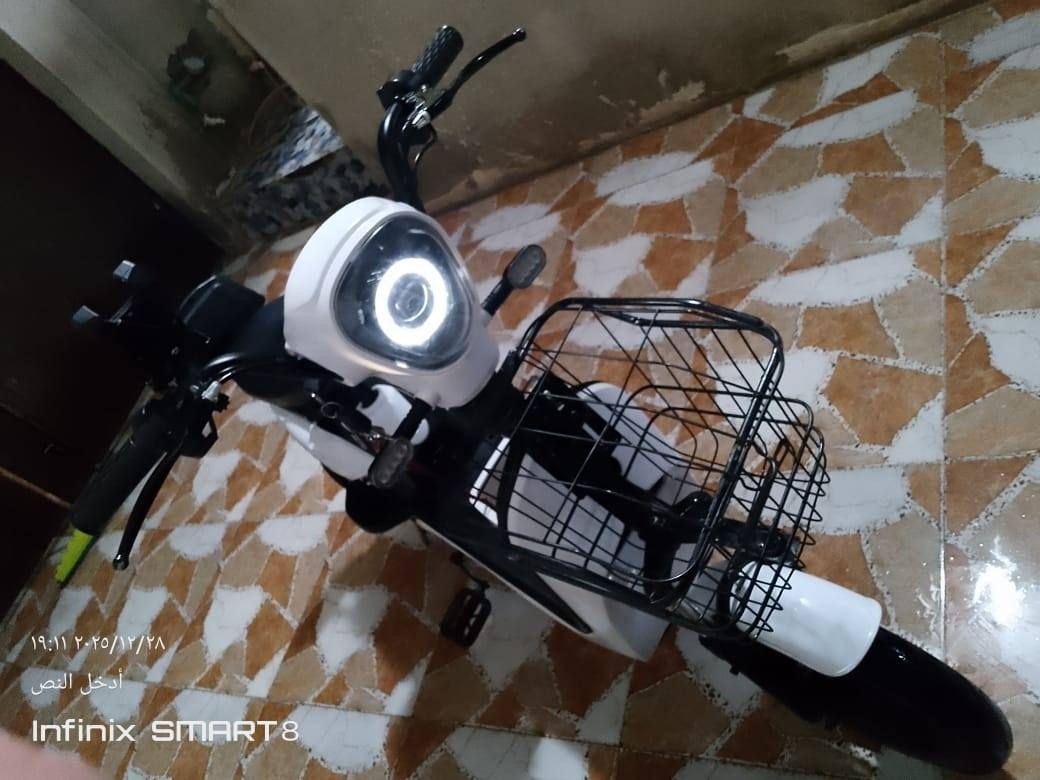 سلام عليكم
ماطور للبيع 
حجم14
اربع باتريات 
يمشي 60
تايات جدد
لايتات شغاله 
2025
دبل سويج و بصمه 
قفل امان
سعر 210
***********
