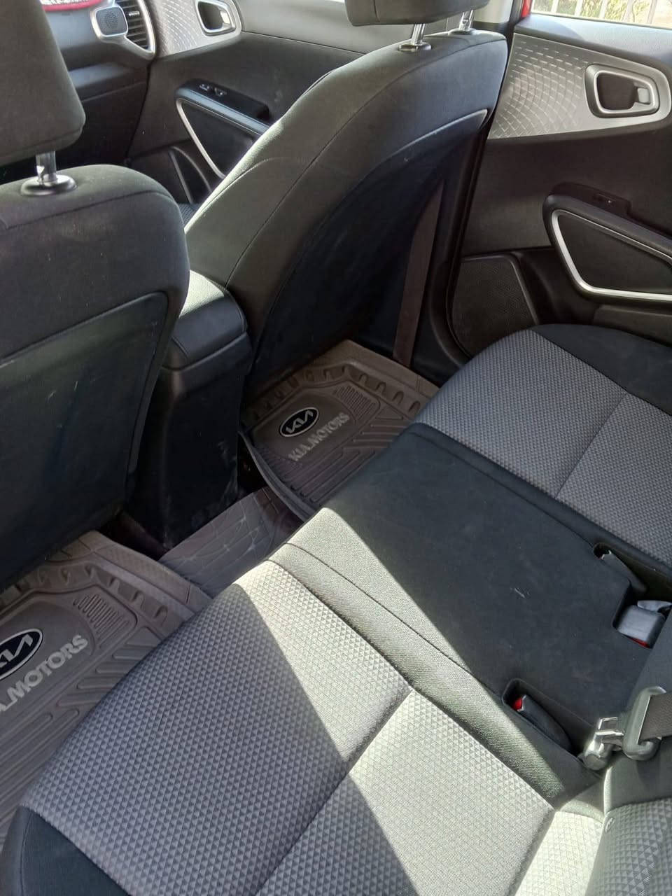 السلام عليكم كيا صول موديل 23 وارد امريكي ماكينه 2000 دوش منظومه غاز السعر 165 بها مجال رقم الهاتف ***********
