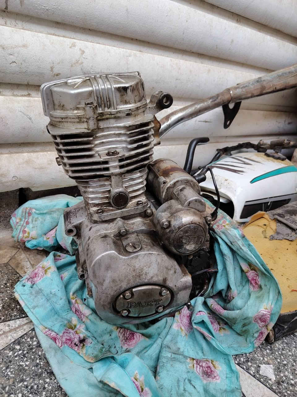 السلام عليكم
مكينه للبيع كاطعه ولف وكاضه ابيع كوم حديد كوم حديد ب 30 بيها مجال ***********
