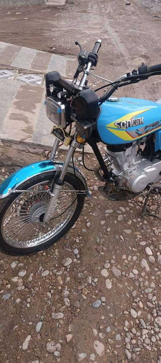 سلام عليكم ماطور سونك اربع كير موديل 24 أي نقص مابي دراجه نضيفه فول المحرك شرط ما مفتوح مكاني جلولاء موجود خاص او.. اتصل ***********
