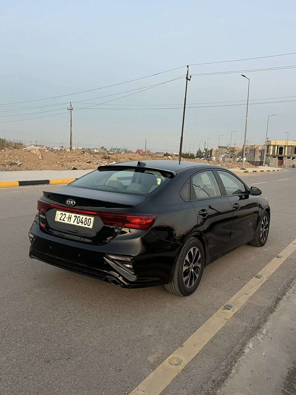 سلام عليكم فورتي للبيع موديل 2021 أمريكي 🇺🇸 
مكينه2000 ما مفتوحه شرط 
دوش كير AT المرغوب بلادي 6️⃣ نمر 
صدر حداديه امامي خلفي كفاله ع وضع شركه 
ماشيه 93 mi حقيقي سيارا واردها فقط بنيد + 
صبغ جاملغ وباب جها السايق اثر شخط في العراق 🇮🇶 
سيارا نهائياً 
بدون دواخل  رقم أربيل سنويه 2029 جديد 
سعرها 135 وبيها مجال لشراي عنوان واسط عزيزيه 
رقم ***********
