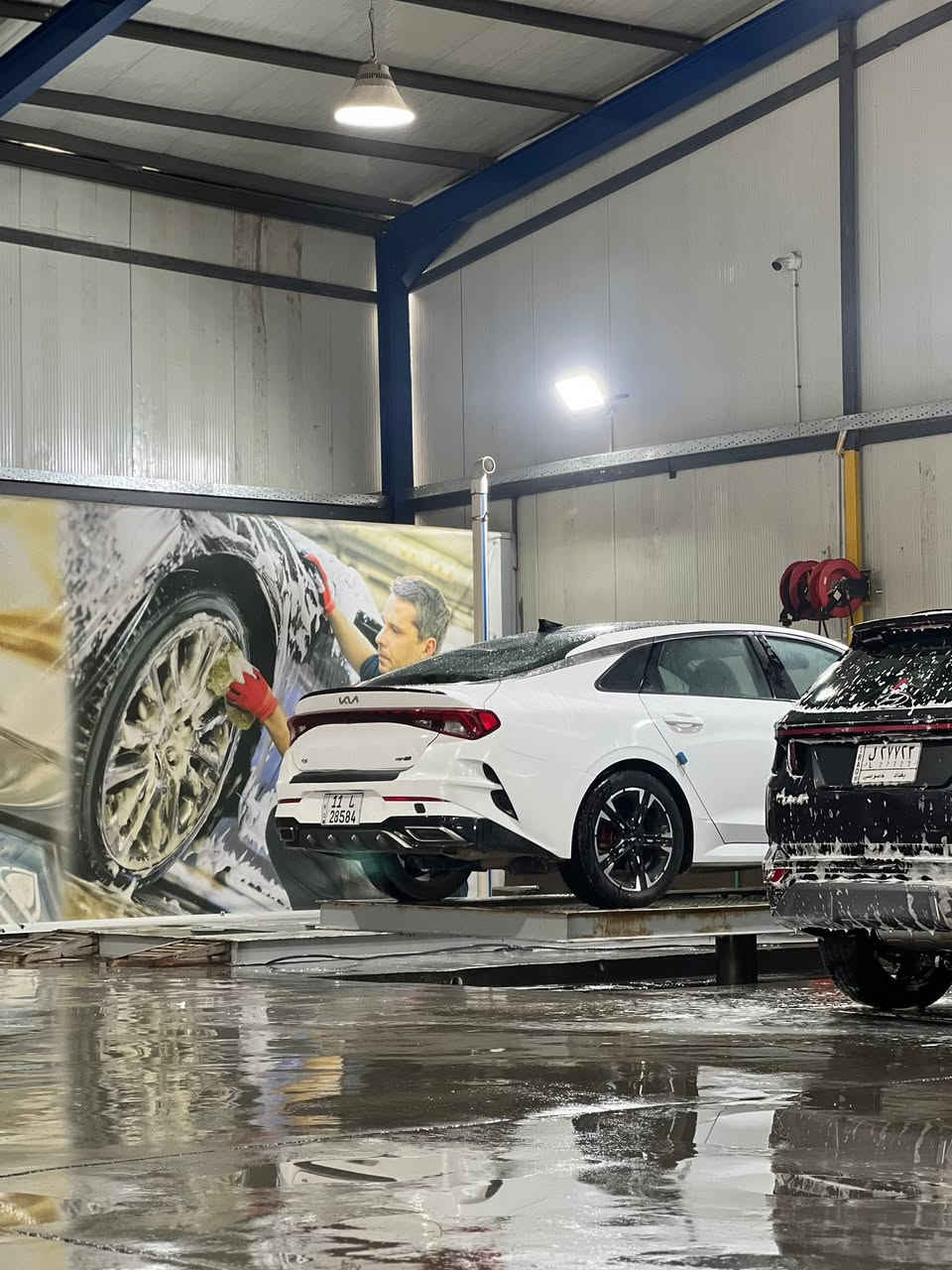 السلام عليكم كي فايف موديل ٢٢سيارة حره رقم بغداد باسمي تحويل ثاني يوم فول مواصفات حادثها ٦قطع صبغ بدون لاكص شاصي ولا اي شي سيارة خير من الله جديدة ماشية ٥٣الف حقيقي مكانها بغداد سعرها ١٤٥وبيها مجال للطيبين ***********
