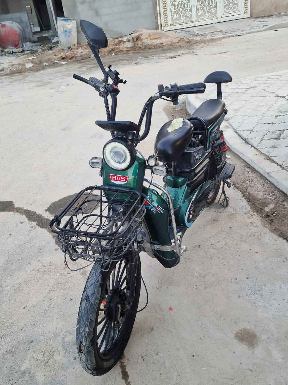 سجاد: سلام عليكم دراجه شحن البيع سعر 300$ وبيه مجال الشراي شغال دبل اشارهه
سجاد: شغال دبل اشاره 
لايت كلهن شغلات وبيها نشرات شغاله 
سرعه 99
دراجه كلشي شغال بيها العنوان بصره زبير  تواصل خاص ***********
