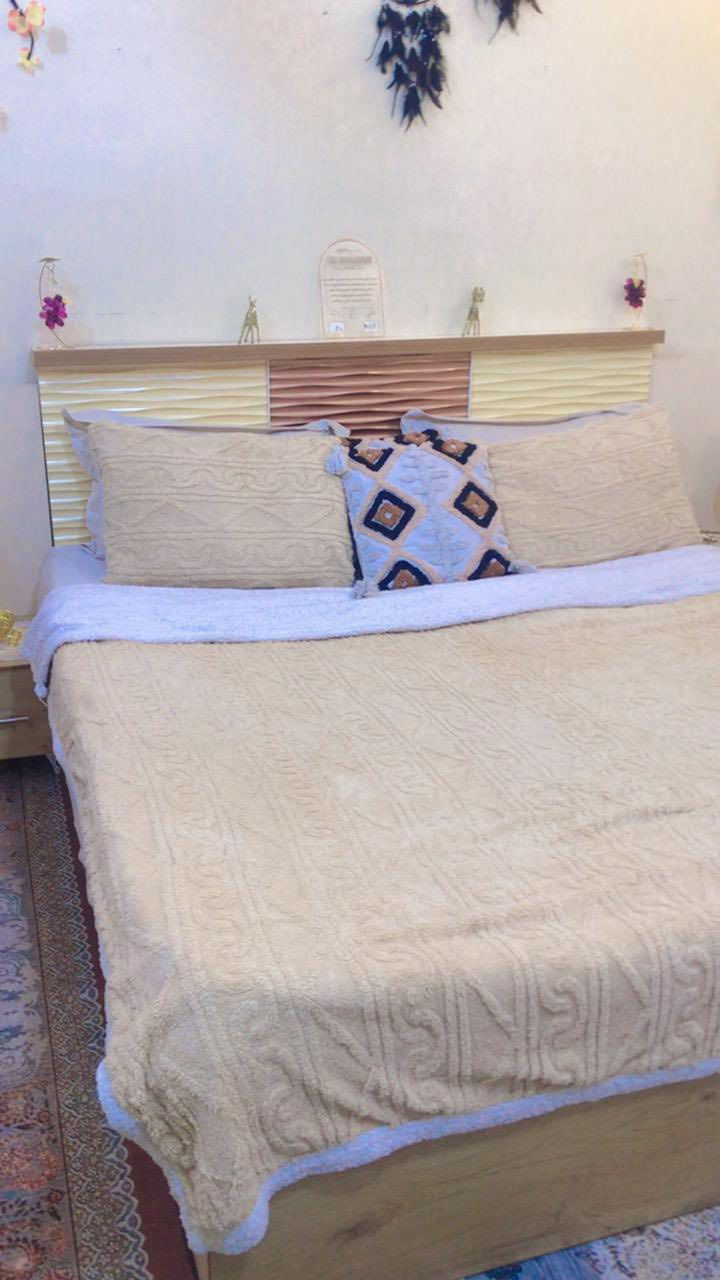 السلام عليكم غرفه تركيه 5 قطع نضافه ‎95‎%‎
مكاني بغداد الشعب شارع الصحه 800 وبيه مجال ***********
