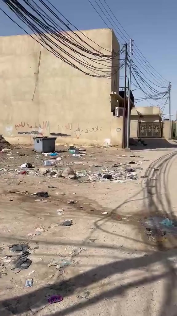 السلام عليكم بيت البيع التنومه منطقه الصالحيه قريب على شارع الغدير  مساحه البيت ٢٠٠ استفسار اتصل على الرقم***********
