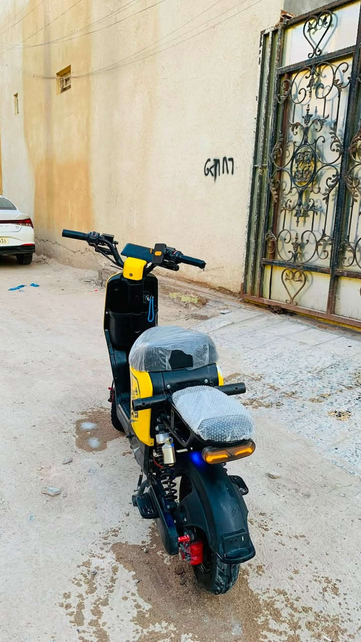 R9 2025فول مواصفات  
دراجه جديده مواصفاتها لد اصفر مفول ولد ابيض
اشارات كلهن جدد مابيها عطل واحد دراجه استخدام شغل وبيت استخدام قليل مرتبه وتاخذها ضمان مني بدون عطل مفوله دراجه هورن اقوه من سياره محربه مكان بصره ابي الخصيب محوله الزهير رقمي *********** السعر 410
