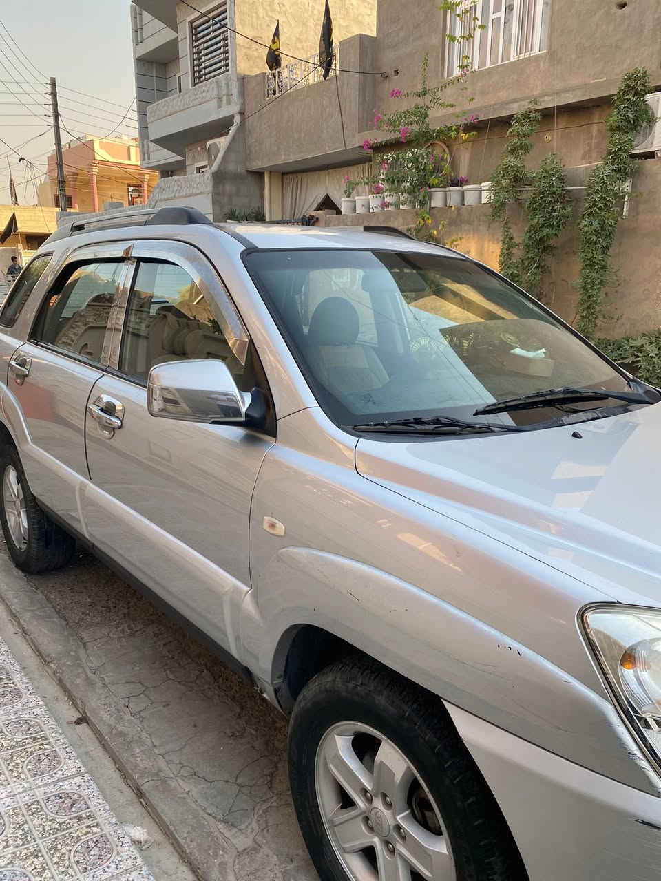 سبورتج ٢٠٠٩ للبيع بيه جاملغ مبدل نفس اللون وباب مصبوغ مع حافة البنيد جهة السايق محرك جديد بدلته قبل كم شهر تدفئة تبريد شاشة وكامرة رقم ديالى السيارة بأسمي موقع السيارة المقدادية السعر ١١٥ للاستفسار الاتصال ***********
