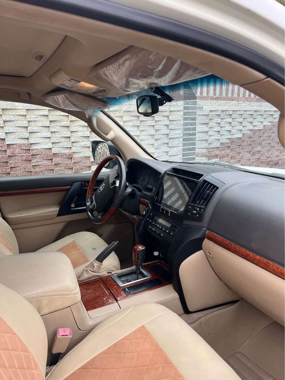 وه نه وشه ٢٠١٢ GXR+V6فول فول مواسه فات ٨ارباك كوشين جلدو كاره باي بخاخ ئاوينه شفت سلايت سلاجه تبريت مركزي سه ياره كه يه ك دينار مسروفي تيدانيه تاخم تايه نويه گيرو مكينه ي به شه رت مه كينه ي نه كرايته وه سه ياره كه بي سبوغه ته نها ٣جيي بجوكي سارده كوته سعري ٢٩٥ وه ره قه و مه جال تعويل غرامه هه موي به شه رت ژم *********** أربيل, العراق
