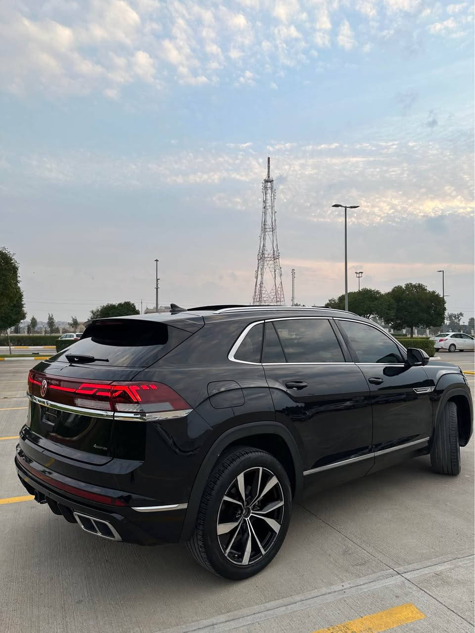 ‎𝗩𝗪 𝗔𝘁𝗹𝗮𝘀 𝟮𝟬𝟮𝟰 𝗦𝗘𝗟 𝗽𝗿𝗲𝗺𝗶𝘂𝗺 𝗥-𝗟𝗶𝗻𝗲

‎ڤۆلکس واگن اتلەس /کروس 

‎مۆدیل : ٢‎ Singapore


**إذا كنت صاحب هذا الإعلان وتريد حذفه لأي سبب، رجاءا أرسل رسالة إلى الدعم الفني**