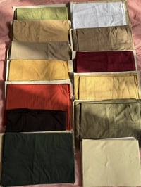 ملابس • غير واضح