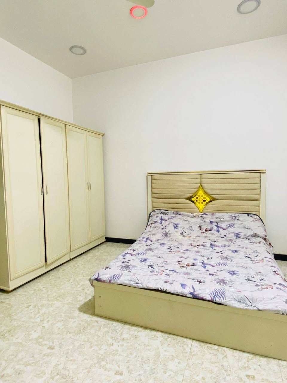 غرفه تركيه نفرين جاهزه للبيع مكاني ميسان السعر 600 الف وبيها مجال رقمي للاتصال والاستفسار ***********📍
