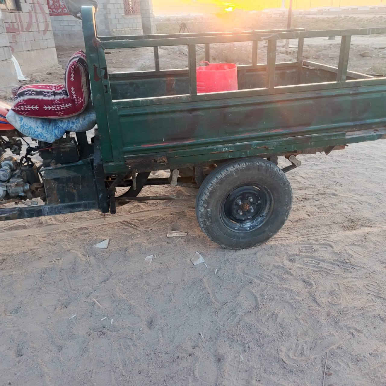 سلا عليكم للبيع بسعر مناسب البصره الدير ناحيه النشوه
***********
