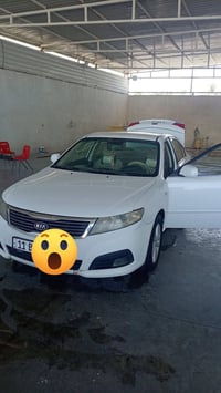 وبتمأ 2009 خليجي  للبيع او مراوس   سياره نص فول مكينه جديده تايرات جدد...