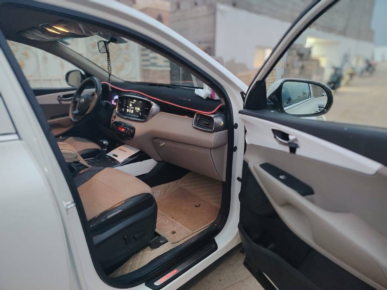 سورنتو موديل 2020 بغداد رقم انكليزي سنوية 2030 نصف فول
كراسي ٢ كهرباء صندوق كهرباء  
ماشية ٧٥ كم محرك 6v 
  ٧راكب   
محرك ٨ نمر 3500
مري شفط 
شاشه بلادي 
تحكم ستيرن
سايد بريك قدم 
حساس امامي خلفي 
كير ومحرك مكفولات 
 للاستفسار 

***********
