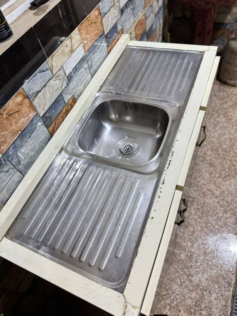 سنك قوي  وجديد ونضيف للبيع للاستفسار خاص للشراي


**إذا كنت صاحب هذا الإعلان وتريد حذفه لأي سبب، رجاءا أرسل رسالة إلى الدعم الفني**