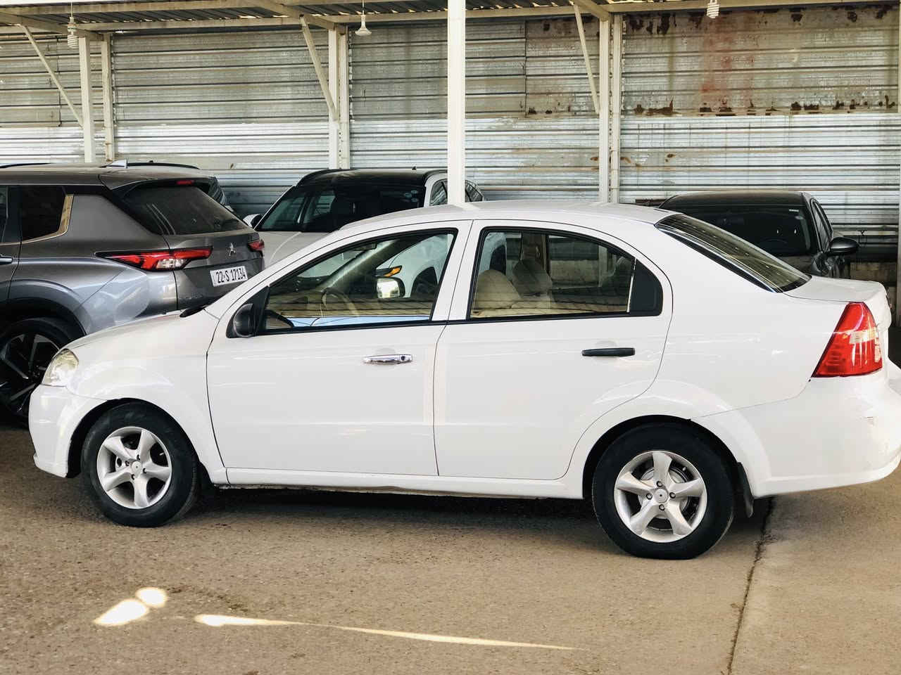 اڤيو 2011 مكينه 16
داخل اصفر رقم وسنوية جديد ل 2028
قطعتين صبغ بدون دواخل 
گير ومحرك وتحويل وغرامة كله بشرط 
العنوان : عقرة معرض دنيا 
***********
