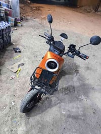 بايسكل شحن للبيع بسعر 400 الف وبي مجال بي نقص فقد جامر لوغ امامي وخلفي...