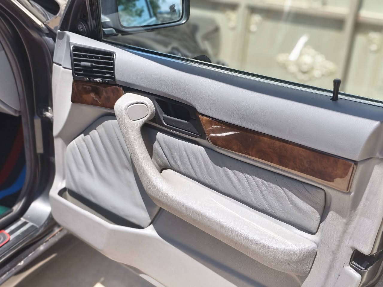 به ناوی خوای گه وره bmw ۱۹۹۰ فول فول ٥٢٥ ئوتوماتیک ته برید له سه ر سویچ ناغورفه ی لوک له ره سمه که جوانتر نه بوو هه قت بی ٤ تایه و ویلی بیلادی کامل پیش و دوای کراوه به ۹۵ پیش پان دوای M کاره بیات به شه رت گیری سه قه ره ئه قلی ۲۸۲ شتی نمونه ره قه م و سه نه وی به سه ر چوه به س به شه رتی ته حویل و خرامه سه یاره که هی ماله و هي ما عره ز نیه ژ.م ۷۷۰۹۱۳۵۸۰۸. شوین سلیمانی


**إذا كنت صاحب هذا الإعلان وتريد حذفه لأي سبب، رجاءا أرسل رسالة إلى الدعم الفني**