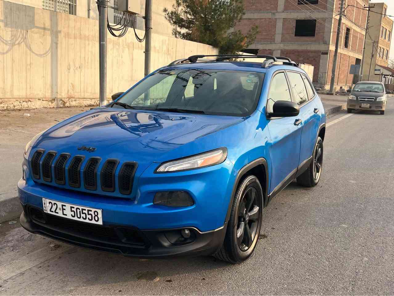 السلام عليكم جيب بزون موديل 2017 محرك 6سلندر
كير محرك بشرط تبريد صدر تايرات كل جديد جاهزه 
فحص هزه جديد   مكان سيارا اربيل
***********وتساب أربيل, العراق
