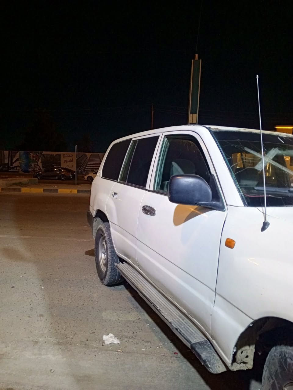 للبيع 2004 مزاد بدون لوحات مبيه شي وكاله عامه وتخويل وبيه ترقيم ي مكان رقمه عادي بسمي وكاله ب 75 ورقه ***********
