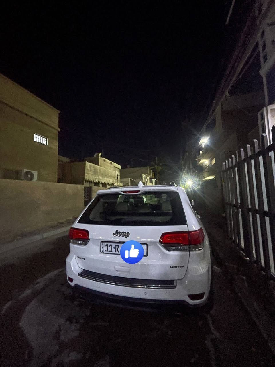سلام عليكم
جيب لاريدو خليجي لمتد 
موديل 2018
رقم بغداد انكيليزي 
فول ال فول
بانرامة جلد 4 شاشات
جنطة كهرباء 
مكفول من الضرر والصبغ كفالة عامة 
السعر 268
مكان بغداد***********

