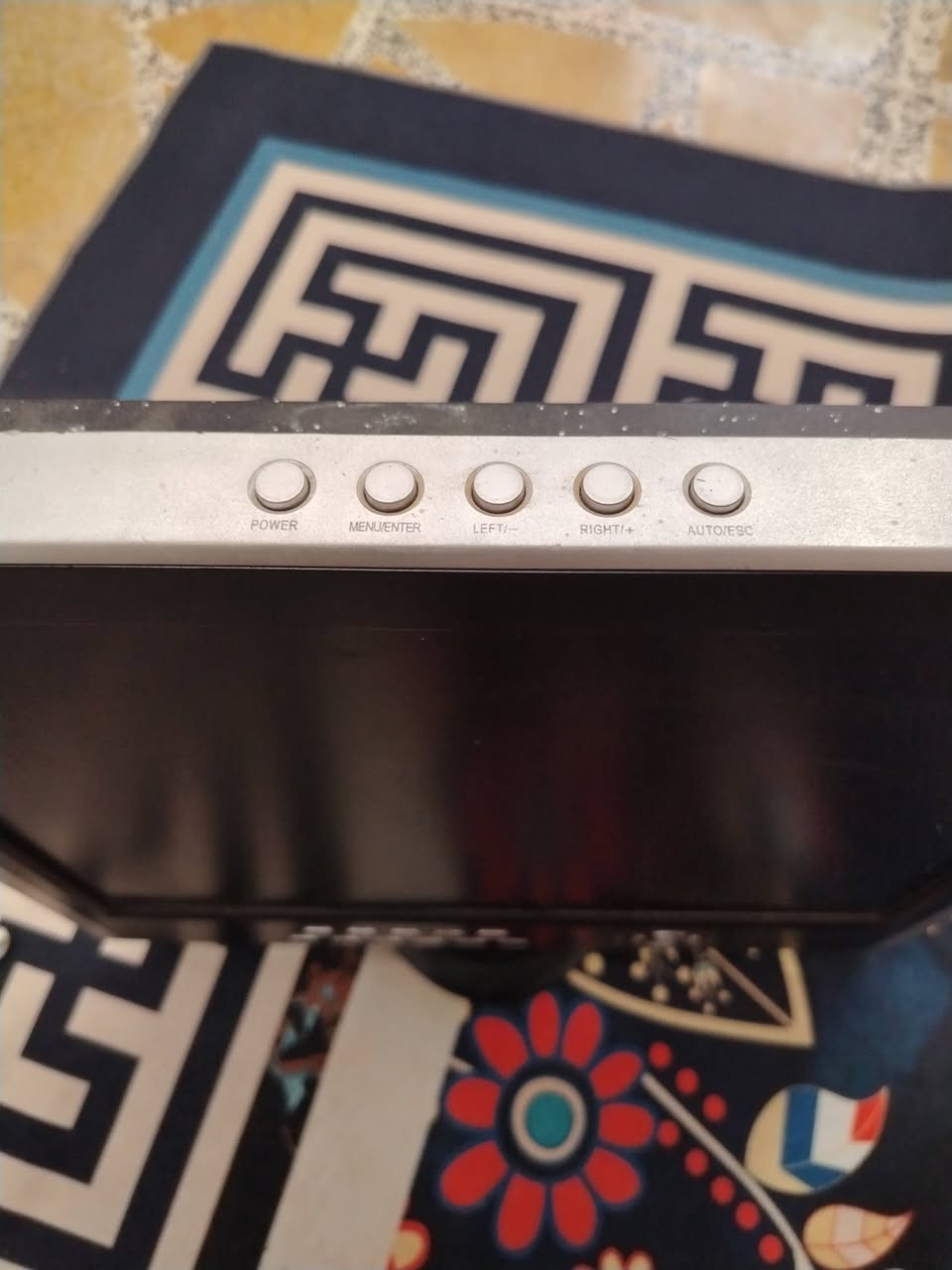 شاشة وdvr بنفس الوقت 

يعني هي شاشة وهي dvr كاميرات 
تاخذ 8كاميرات 
الحجم مااعرف بس مخلي ايدي على الحجم 
هارد500g
 تشتغل على محول 12 فولت 
ويها مواصفات بعد مااعرفهن تكدر تشوفهن بالصور 

اكرر.. تاخذ 8 كاميرات  وهي شاشة وهيdvr 

ابيعها واقع حال  تجي تفحص وتاخذها 

السعر 70 الف


**إذا كنت صاحب هذا الإعلان وتريد حذفه لأي سبب، رجاءا أرسل رسالة إلى الدعم الفني**