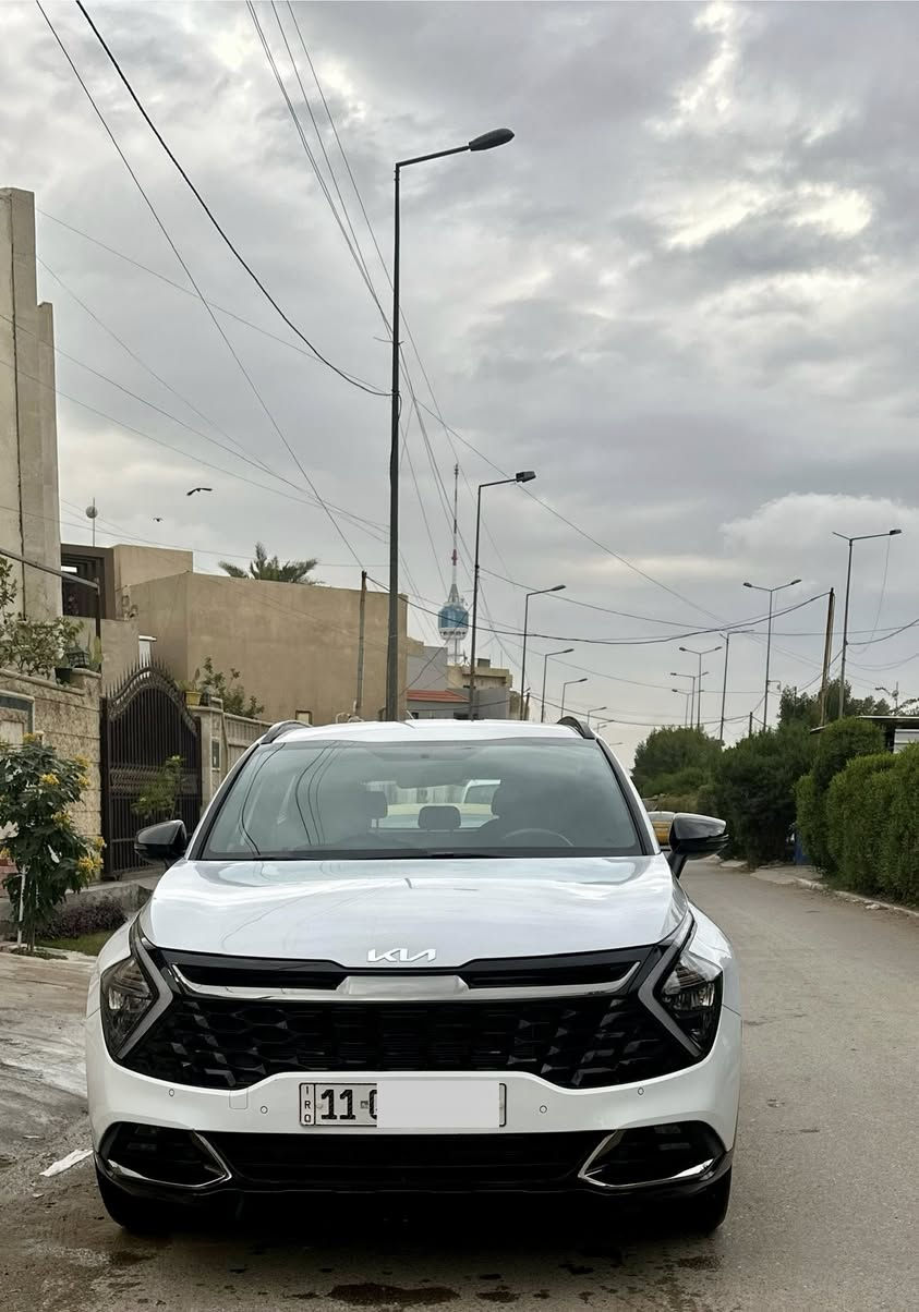كيا سبورتج 2025 بلاك ايديشن خليجي
فول مواصفات ماعدا فتحه سقف 
 الداخلية: جلد زيتوني مميز (نادر).
 الممشى: 15,000 كم فقط شبه زيرو
 المميزات: شاشة عملاقه، كاميرات 360، رادارات، تبريد كراسي، بصمة.
حالة البدن :أثر حالوب بسيط (مسحوب بتقنية PDR ) 
السعر: [240$]
للتواصل: [***********] بغداد
