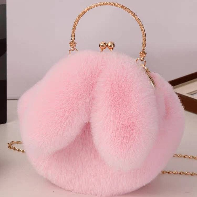 عروووض الجنط  نارر بمجمع براند كووين 😍
‎مـوقعـنا📍
‎الفرع الأول : بغداد شارع فلسطين قرب مثلجات نادية - مجاور جسر المشاة - مقابيل مطعم فاير فلاي
‎الفرع الثاني : بغداد شارع فلسطين - قرب مثلجات نادية - مجاور الربح البسيط 
‎رقم الهاتف 📞 : ‭0775 057 8883
