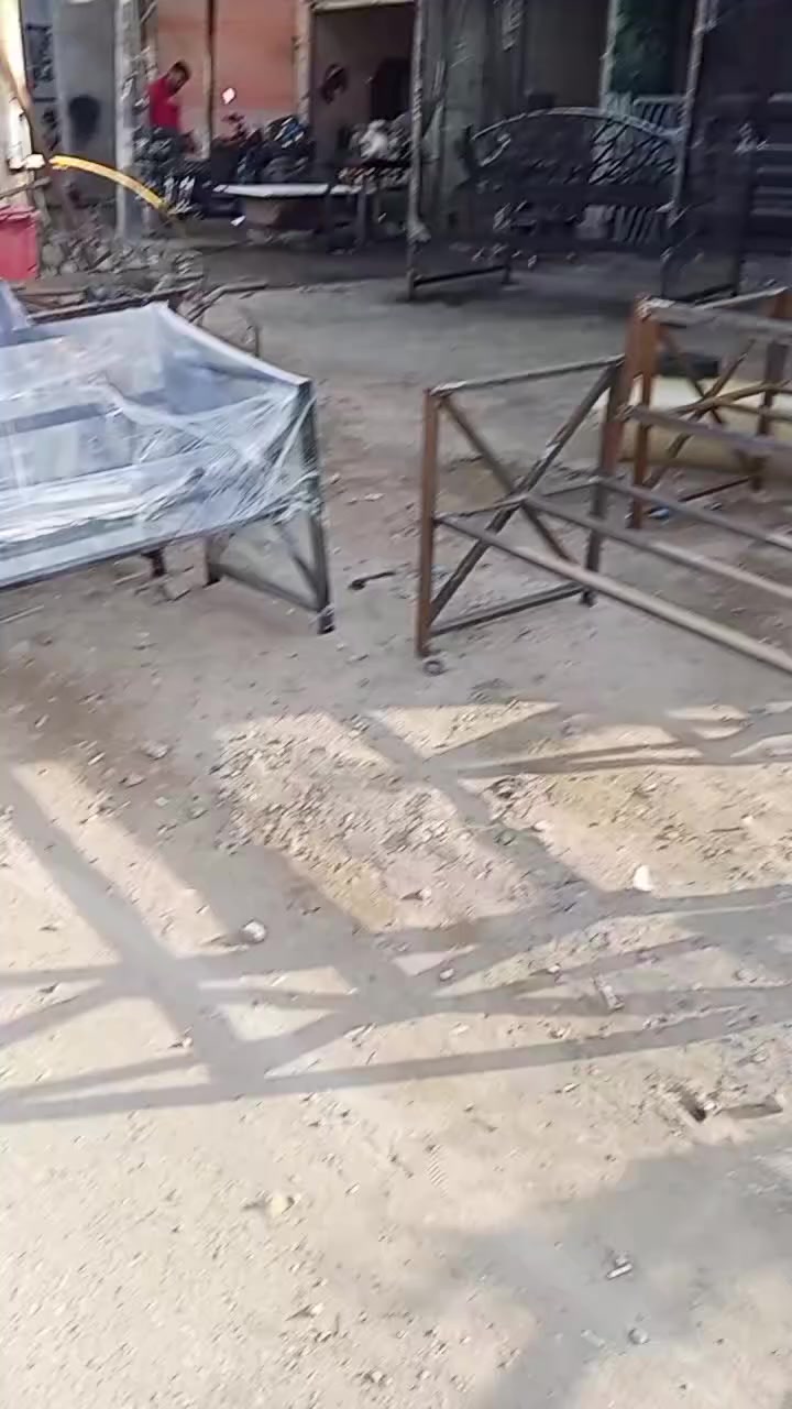 لعمل كافه الديكورات الداخليه والخارجيه وتجهيز المزارع والمكاتب والمطاعم والمحلات بأحدث التصاميم للتواصل
فيسبوك ديكورات داخليه خارجيه ... حداده النافع الحمداني 
انستغرام m_s_n_desgin
وعلى الرقم ***********
