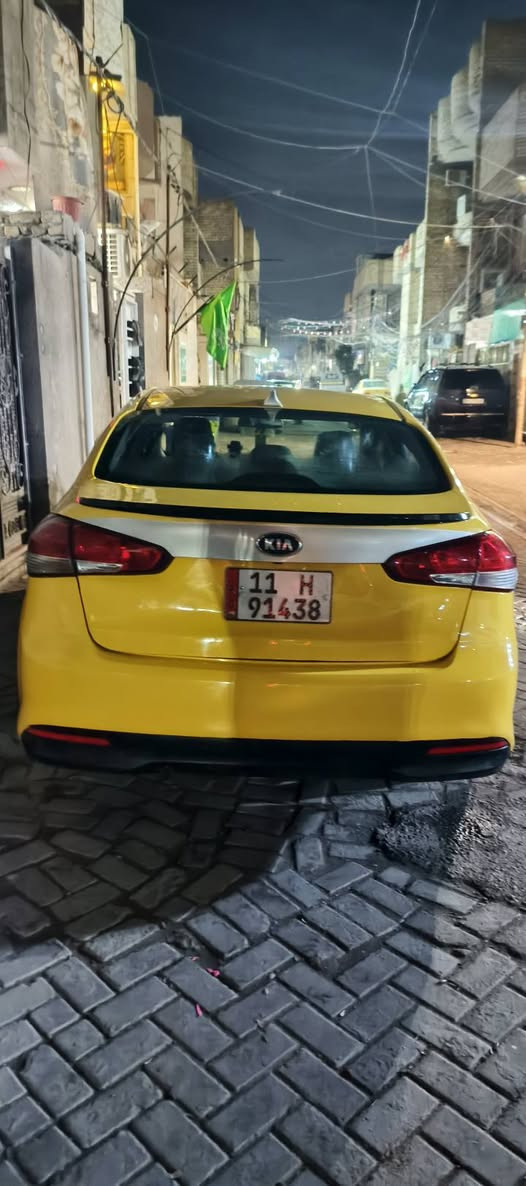 فورتي 17 البيع سياره جاهزه
امريكي... ضربته بجم مواصله شاصي ولا لغد 
سعر 115بيه مجال شي بصيط لا عليه هيئه ولا غرامه سياره مفولهه
