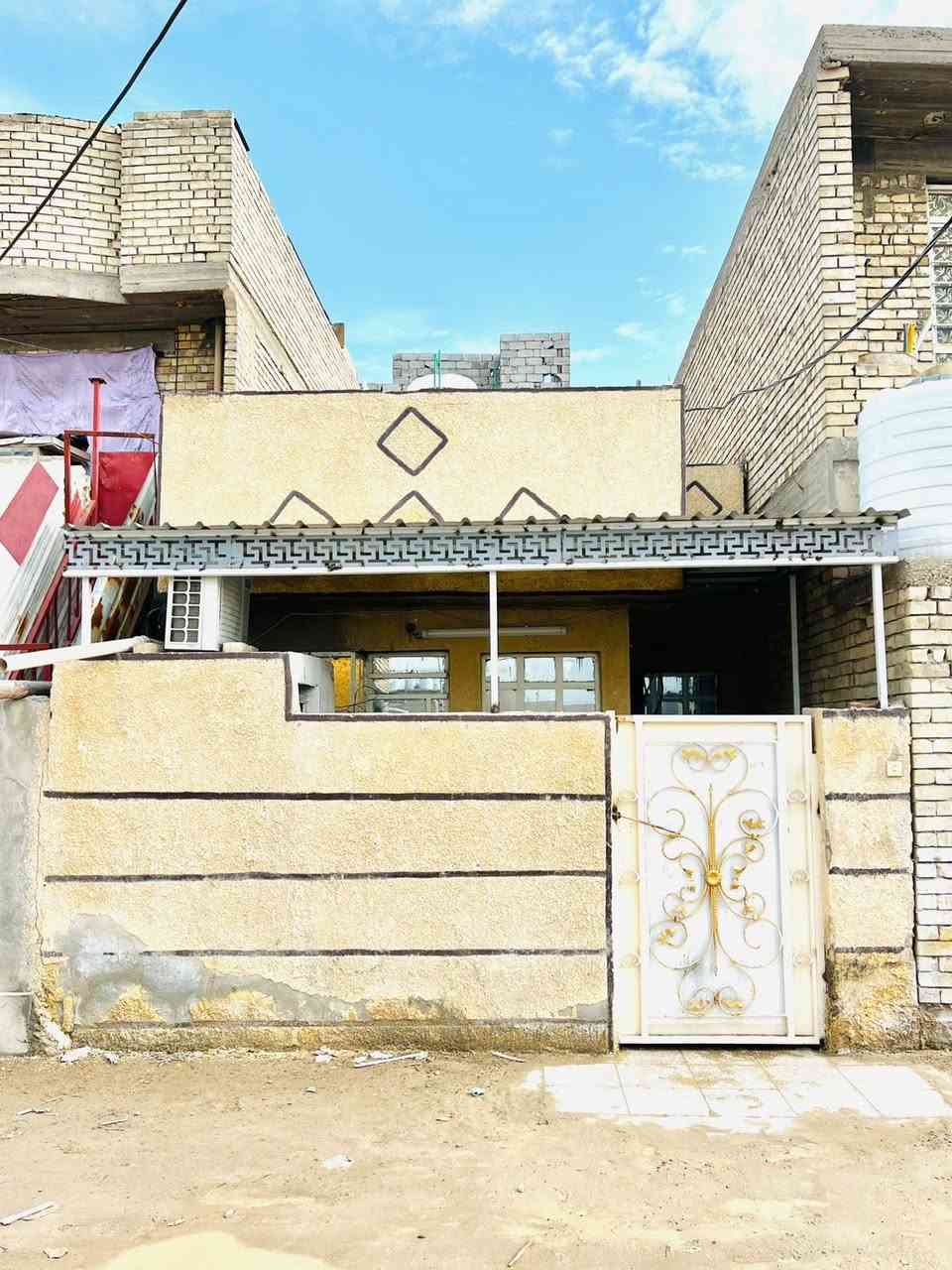 ‏يا الله سلام عليكم 💒بيت للبيع مساحة البيت 100 🏘️متر المكان الكرة غالية جسر ديالى الجديد الواجهة خمسة 5🏠نزال 20 البيت مربع إقرار 👑25 باسمي تحويل مباشر باسم المشتري البيات قريب على الشارع بنيان 2020 كافة الخدمات ما وكهرباء شراي اتصل وبخير ويدل وما يكون خاطره طيب بيع مستعجل سعر مناسب رقم الهاتف***********☎️🫵🏻🤳🏼
