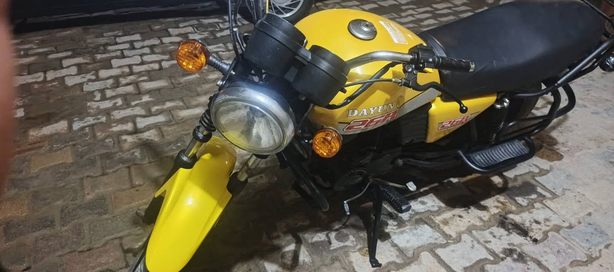 سلام عليكم دراجه دايون نفخ محرك 200 كلك مكفوله بيها بليته ورقم شاصي كربلاء  سعر 800 /  ***********
