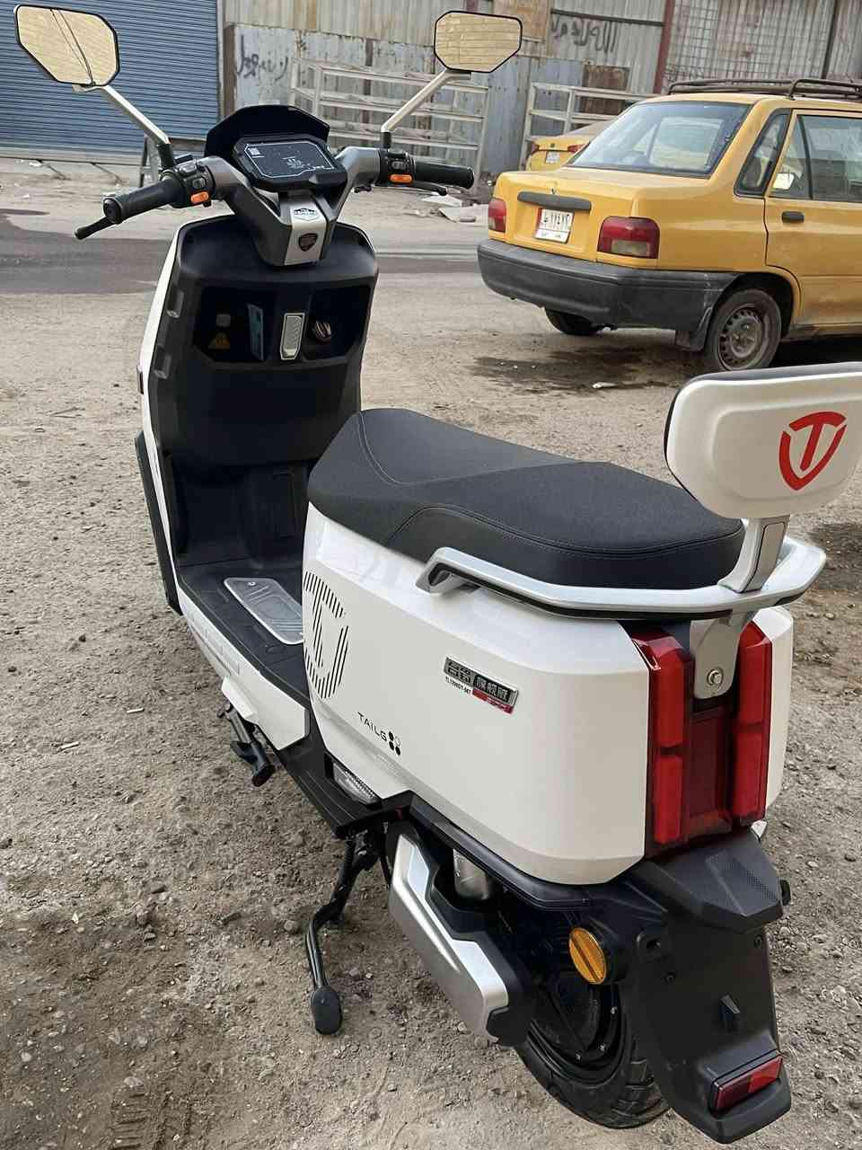 دراجه شحن ثلج مديل 2025
6بطاريات 
اشياير يمين يسار وبيها دبل 
الايت سكن وزنون عالي 
بصمه مو سويج 
تمشيك فوك ال75بل شحنه الوحده
دراجه جديده لمعنه الكلمه حساسات كلها شغاله 
السعر 900 موجود واتساب *********** 
    مكان بغداد شيخ عمر
