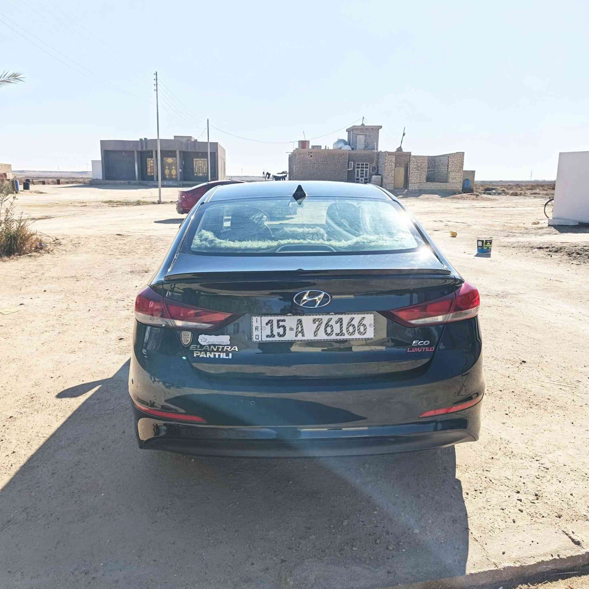 السلام عليكم 
سياره النترا 2017 وارد امريكي 
السعر 135 وبيها مجال 
ضررها بنيد مبدل، سياره جديده مال جناي
ماشيه 50 الف 
***********
