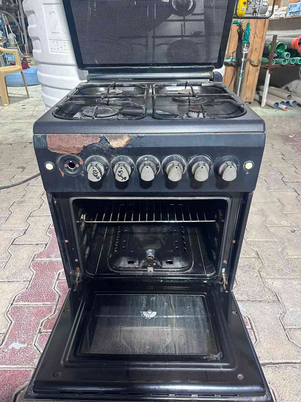 طباخ اربع عيون شغال
سعره بلاش 35 الف فقط

‭***********‬
