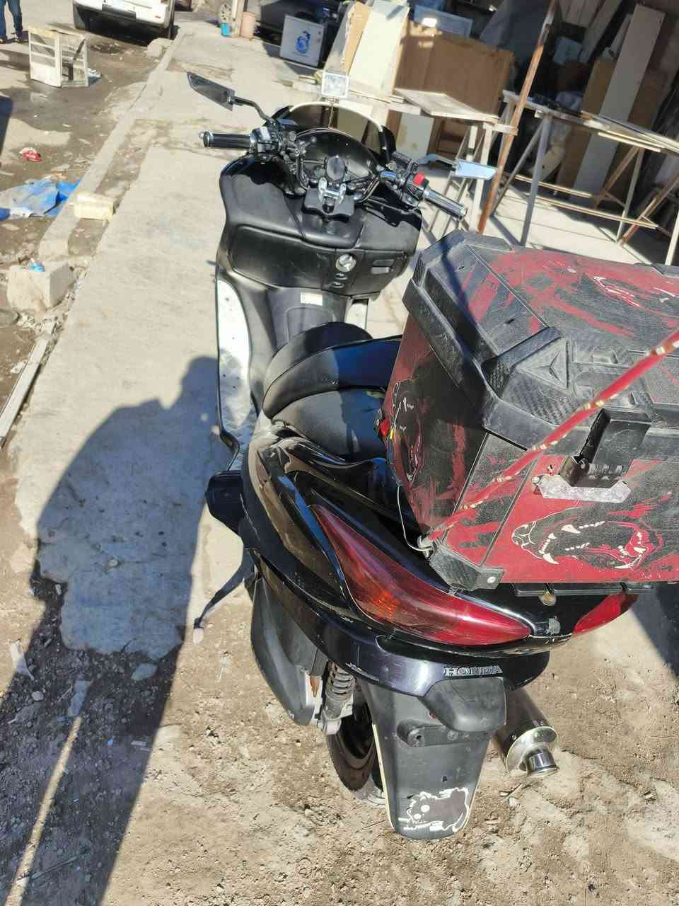 سلام عليكم شباب فورزه 08 للبيع دراجه عميه بس محرك بلاد أي شي ما بيه ملاحضه امكمركه كبل رقم بس كفرات مالاته نضافه مالتهن 80 بل 100 سعر مليون, أو 250 عنواني بغداد منصور وين ما تريد انطيك تراي بيه دهن كله موتل دراجه مال جناي متواجد بس واتساب ***********
