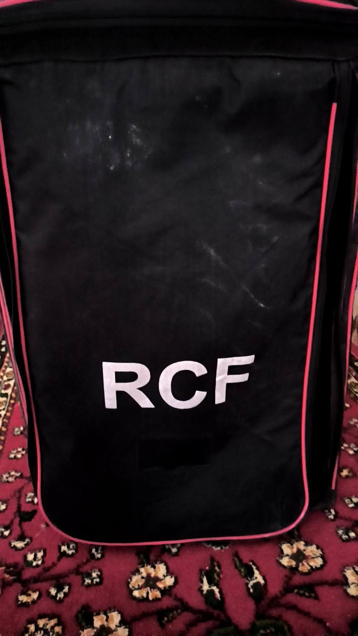 السلام عليكم خدام الحسين زوج سماعات ار سي اف كهربائي حجم 915 هنه وجنطهن سماعات نضاف سعرهن 900  وبيهن مجال بسيط مكاني واسط الصويره موجود توصيل للستفسار ***********
