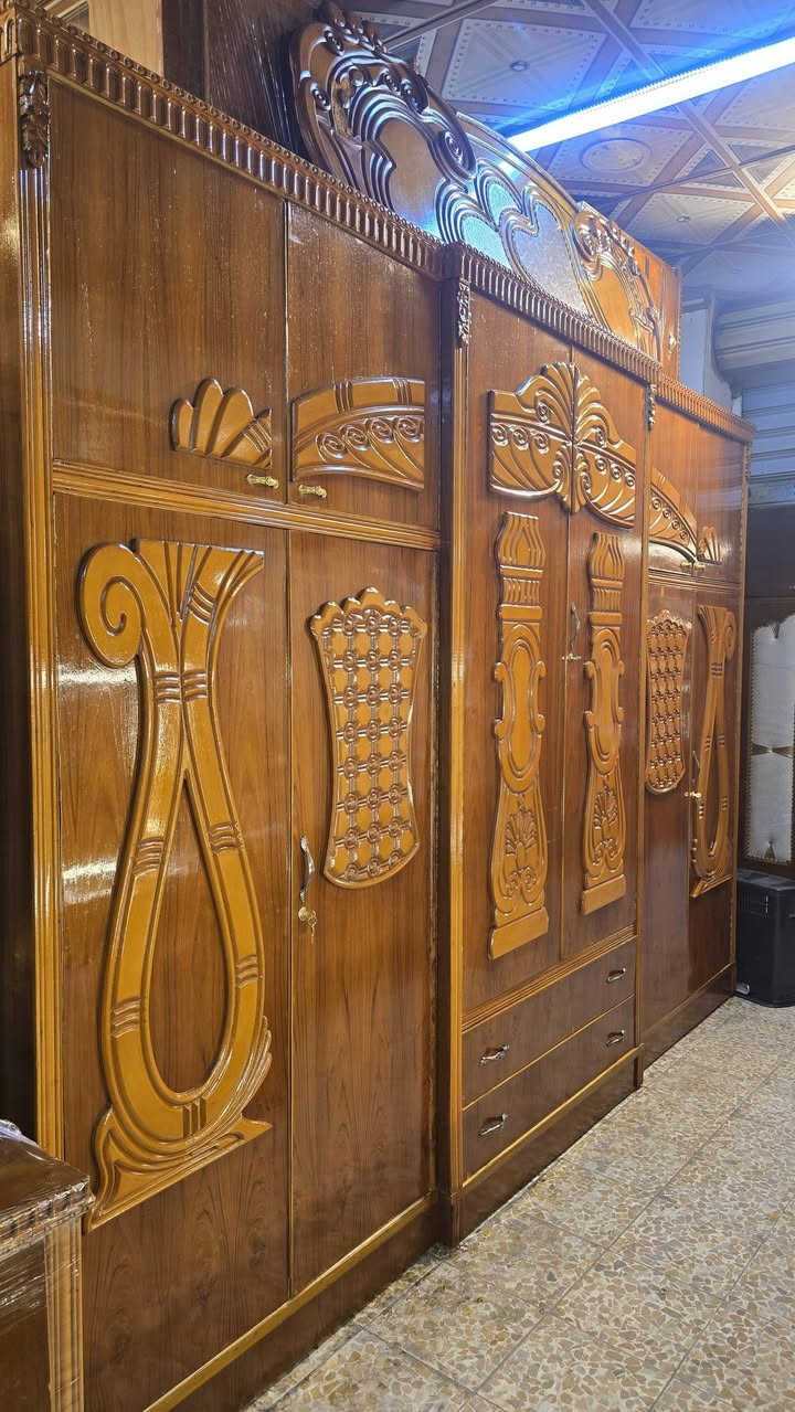 غرفه 6 ابواب ملحق فول نضيفه خشب ثقيل خمسة ملم مستعمله فصال حديث من معرض فارس الحمداني عنوانه يكون موصل حي البكر شارع القادسية الثانية قرب جامع علي بن ابي طالب سعر 750 مع توصيل شد ونقل داخل الموصل التصال على الرقاهم إتصال او التواصل علئ الواتساب وتدلل ***********:***********
