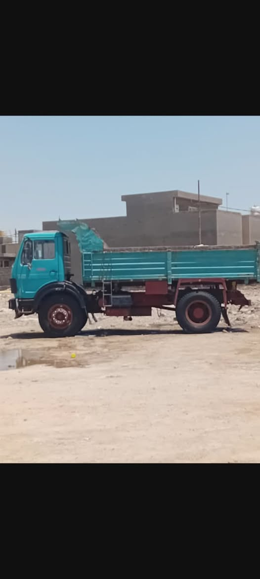 السلام عليكم
سياره للبيع البي مكفوله موديل 75محرك25كير25  موبايل***********
