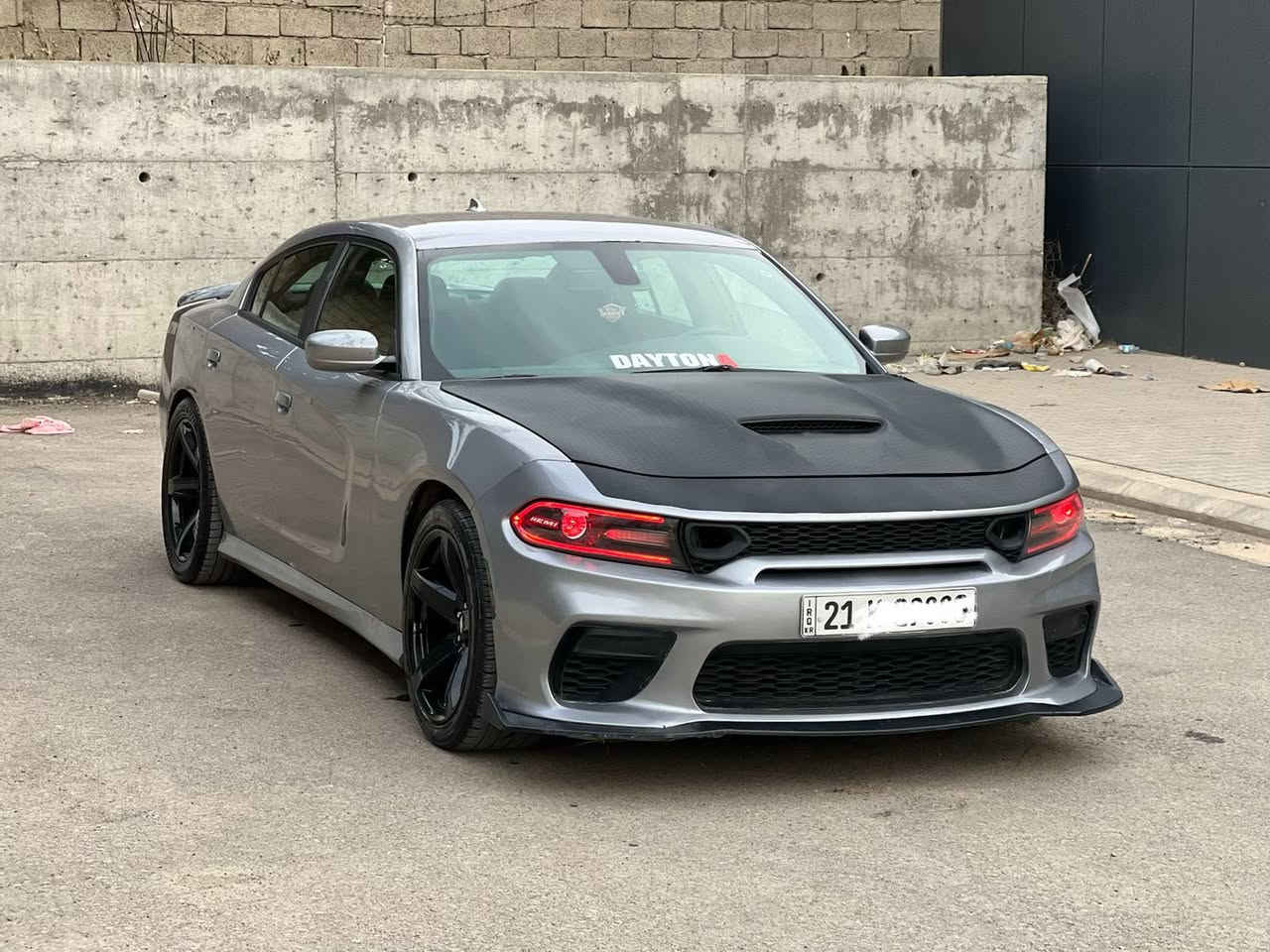 سلام عليكم اخوان
للبيع/ Rt 2018 
V8  5.7

ارخص ارتى ب سوك
ماشيه ٥٧ الف
كلشي بشرط
مواصفات اعتياديه 
سنويه ارقام جديده لحد ٢٠٣١
ب اسمى تريد تحويل وكاله حاضر
بيها ٢ قطع(جملوخ سكن و باب سكن)
و بيها ٣ مكان رصعه او تعديل
محدث كامل srt (بونيد و دعاميات امامى و خلفي)
عليها  لحيه دفيوزر جنحه
وياله هيلكات وتايرات جديده قبل اصبوعين
 داخل و شاصي بشرط
لغد طرف سكن مبدل
سعره ١٦٥ورقه مجال /رقم شاصي (2C3CDXCTXJH233479)
***********
