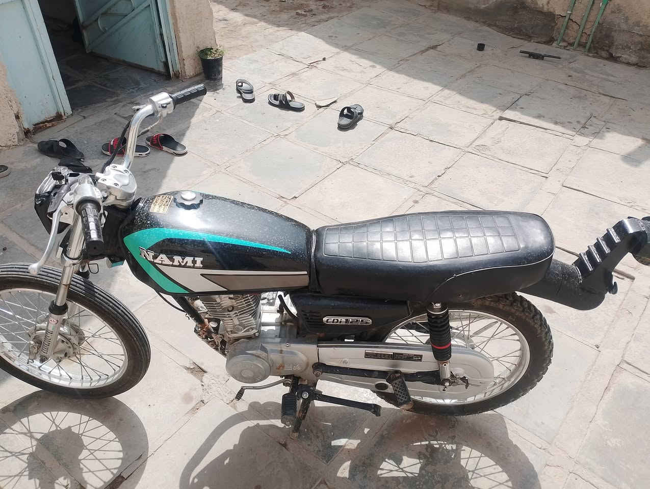 السلام عليكم دراجه اربع كير مديل 2015 اوراق اصولي الدراجه خير من الله ماعيزه شي وياله جدد مكينه مفتوحه وناعمه كلش شلعه ومعدل السعر اتصال عل رقم ***********
