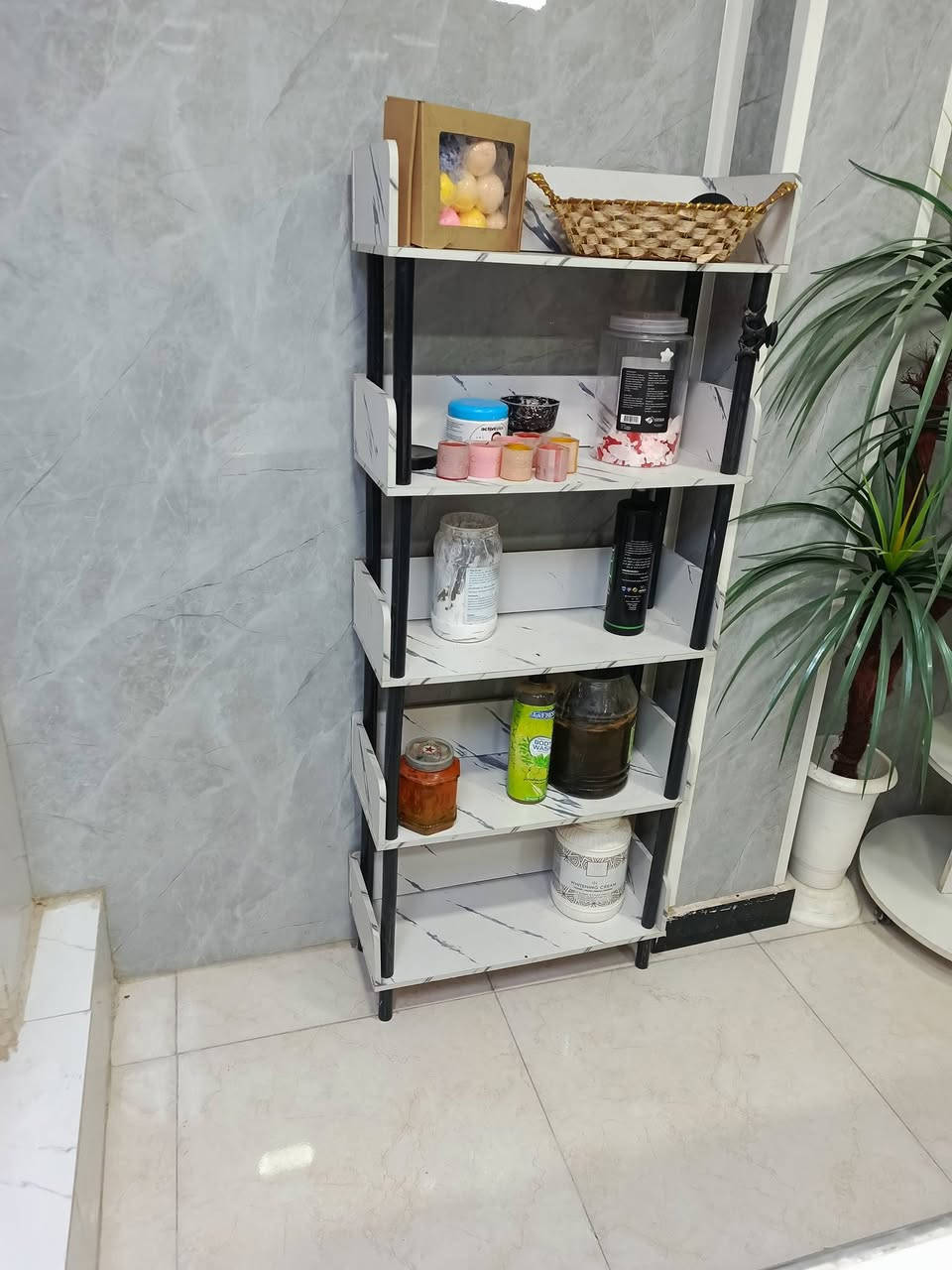 غراض حمام مغربي للبيع باسعار مناسبه للاستفسار ع الخاص او الرقم ***********
