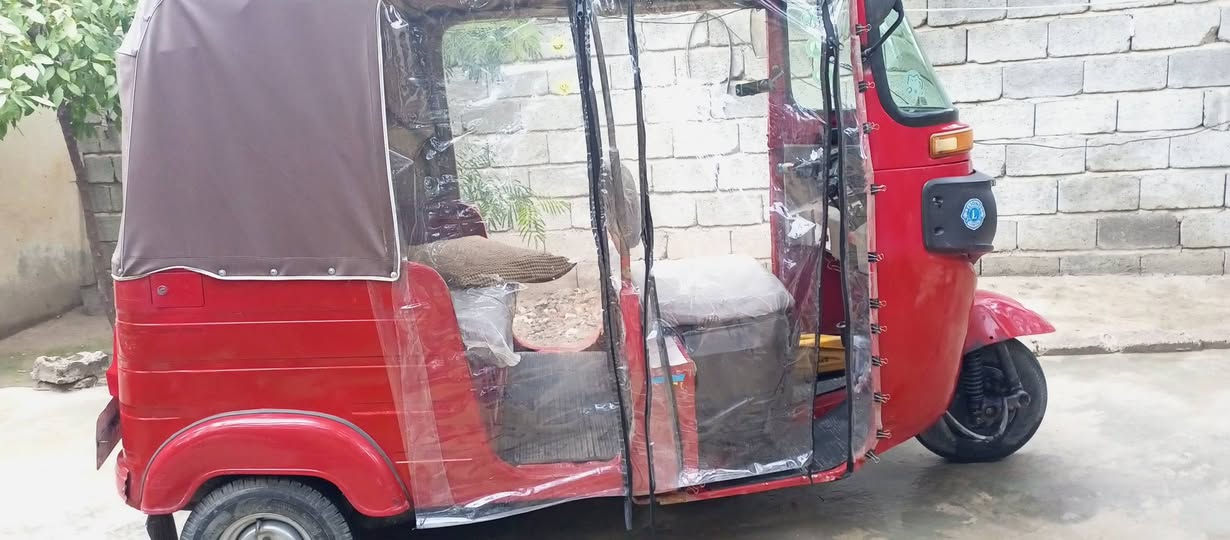 تكتك 18محرك مجفت قبل 20يوم اكسل كذلك باتري جديد فلا وين جديد تخم تأثير بريك اكلج كله درجة اولى كهربائيات كله شغله مابيه اي نقص السعر 5 ملايين 
***********
