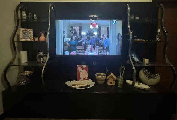 السلام عليكم
بوفية للبيع بحالة جيدة اللون اسود بسعر 400,000 IQD الف دينار عراقي
وبيها مجال التواصل
***********
