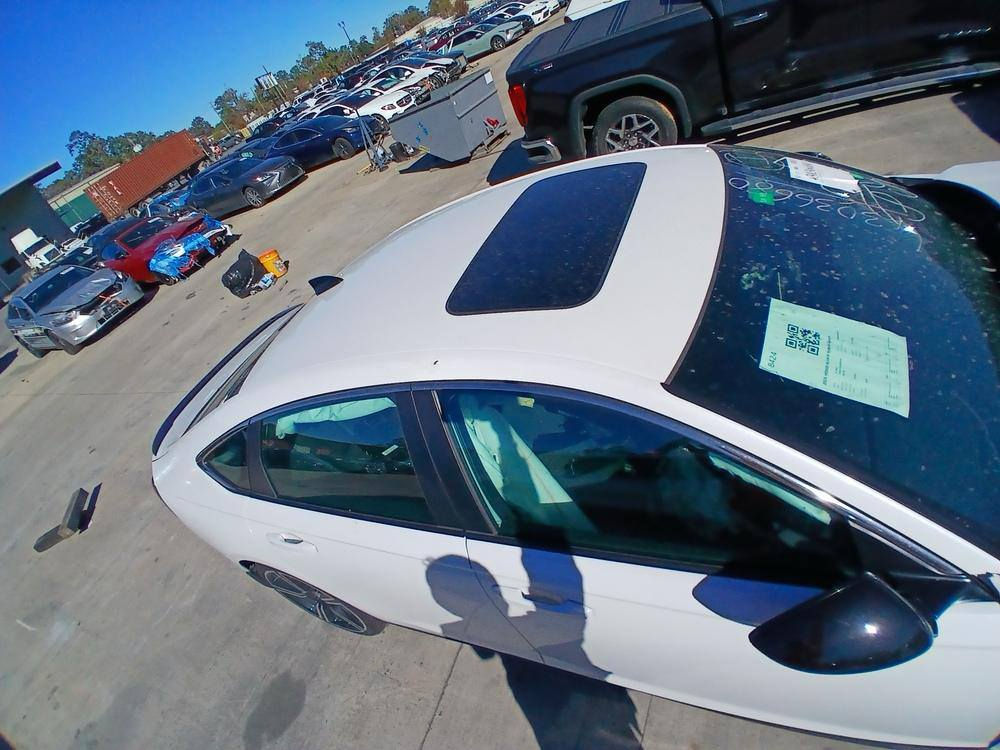 السلام عليكم
هوندا اكورد 
موديل 25 
مواصفات SPORT 
ماشيه 4000ميل
السياره حالين بعمان للبيع 
تدخل كتاب شهداء 
اي استفسار الإتصال او واتساب 
***********
