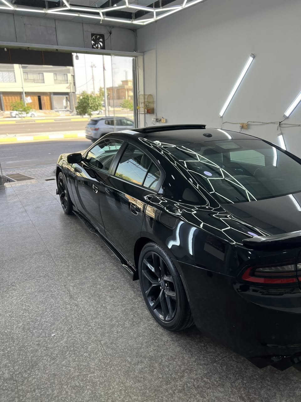 جارجر 2021 SXT بلاس
السياره أمريكي حادثها جاملغ وبنيد مبدلات بدون صبغ 
بيها حافت الشاصي مو قوي شي بسيط 

مواصفات 
فتحه سلايد روف 
بصمه  تشغل عن بعد وابواب
كأمره وحساسات خلفي 
شاشه 
كشنات جلد بلاد مو تغليف
كشنات كهرباء 
خزن ميموري
كشنات امامي تدفئه تبريد 
كشنات خلفي تدفئه 
هيتر استيرن 
قطعتين تبريد 
السياره بوضع الشركه 
ماشيه 80
مكان السياره حي الحسين 
***********
