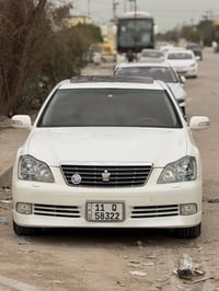 كراون شاهينه • ٢٠٠٥ • V6 ٣٠٠٠