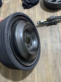 اخوان للبيع سبير كرايسلر باسفكا ڤويجر  مال سياره 2023 كامل مع فلينه +ج...