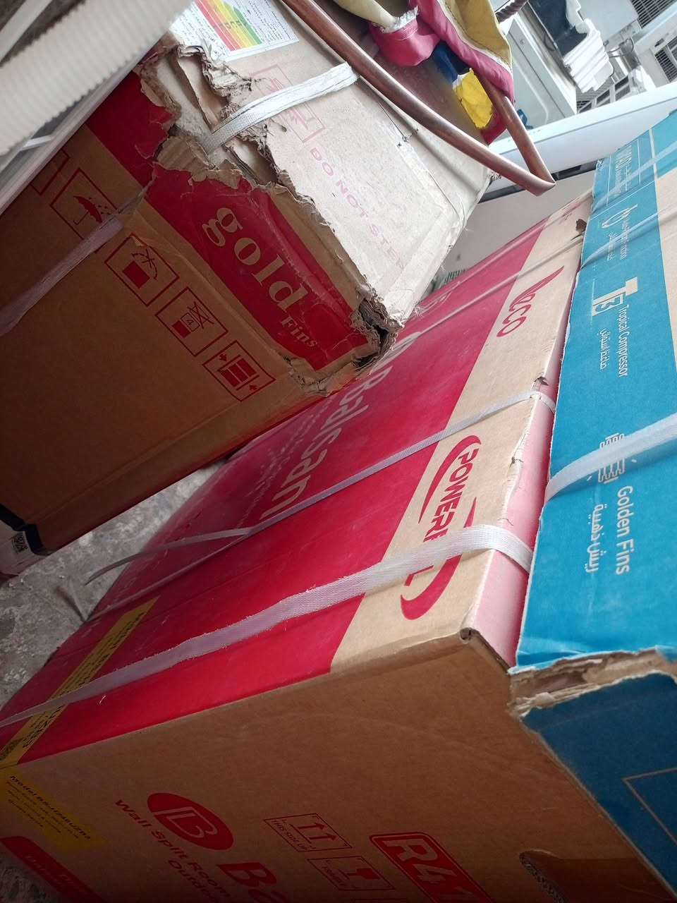 عندي سبالت  العدد 3 كلهن طنين 
تفتحهم من كارتونه بيدك غيرر مستخدمات

  1- توسوت الاصلي  طنين هوه ونقل ونصب 800 الف  كارتونه  اسعار ثابته

2-  سبلت بلسان  الاصلي طنين هوه ونصب ونقل  750  اسعار ثابته

3- وادي طنين الاصلي هوه ونصب ونقل 650  الف. اسعار ثابته
 داخل بغداد فقط
تصال فقط مارد على رسائل
الاجهزه توصل يمك لبيت مو اصلي بيهن شكال ارفضهن 
***********
